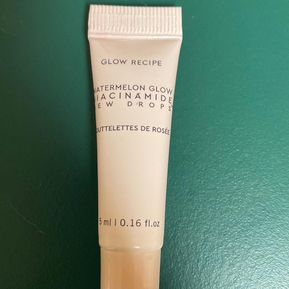 Brand new, never opened, watermelon glow, niacinamide dew drops by glow recipe